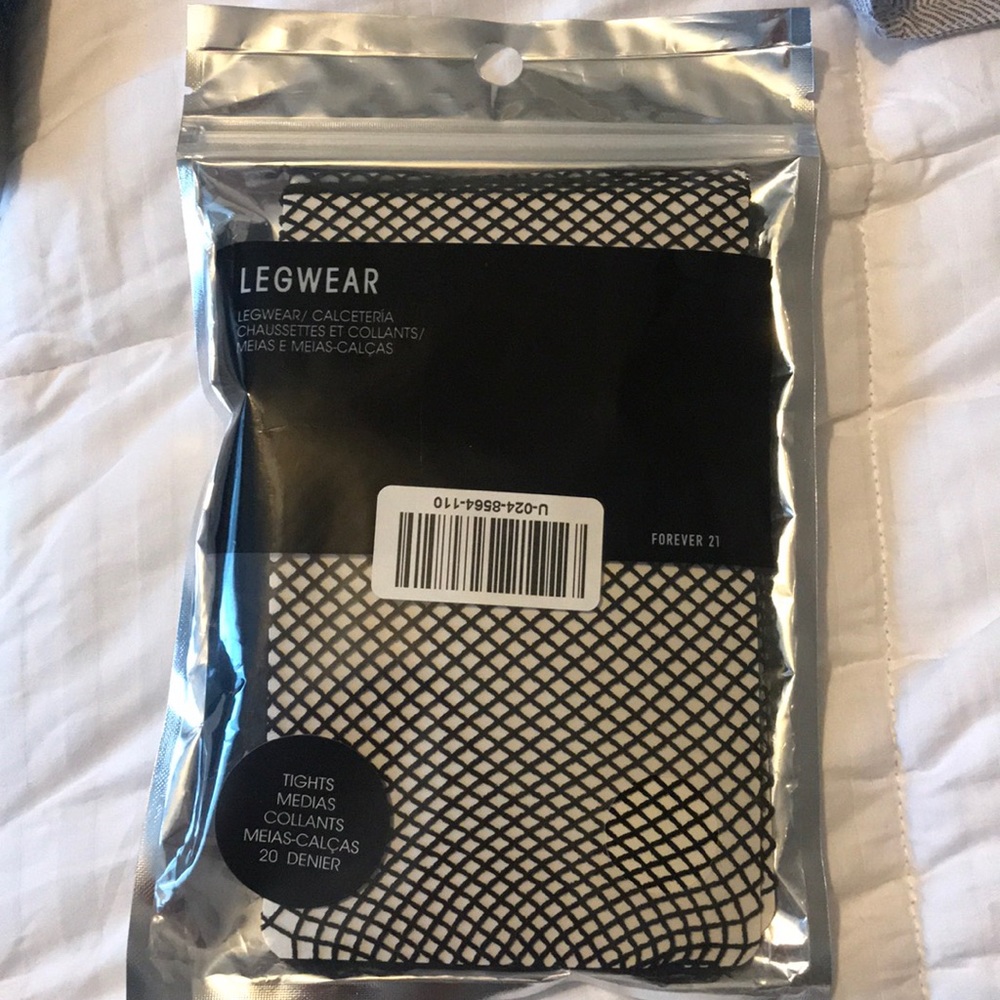 Fishnet leggings